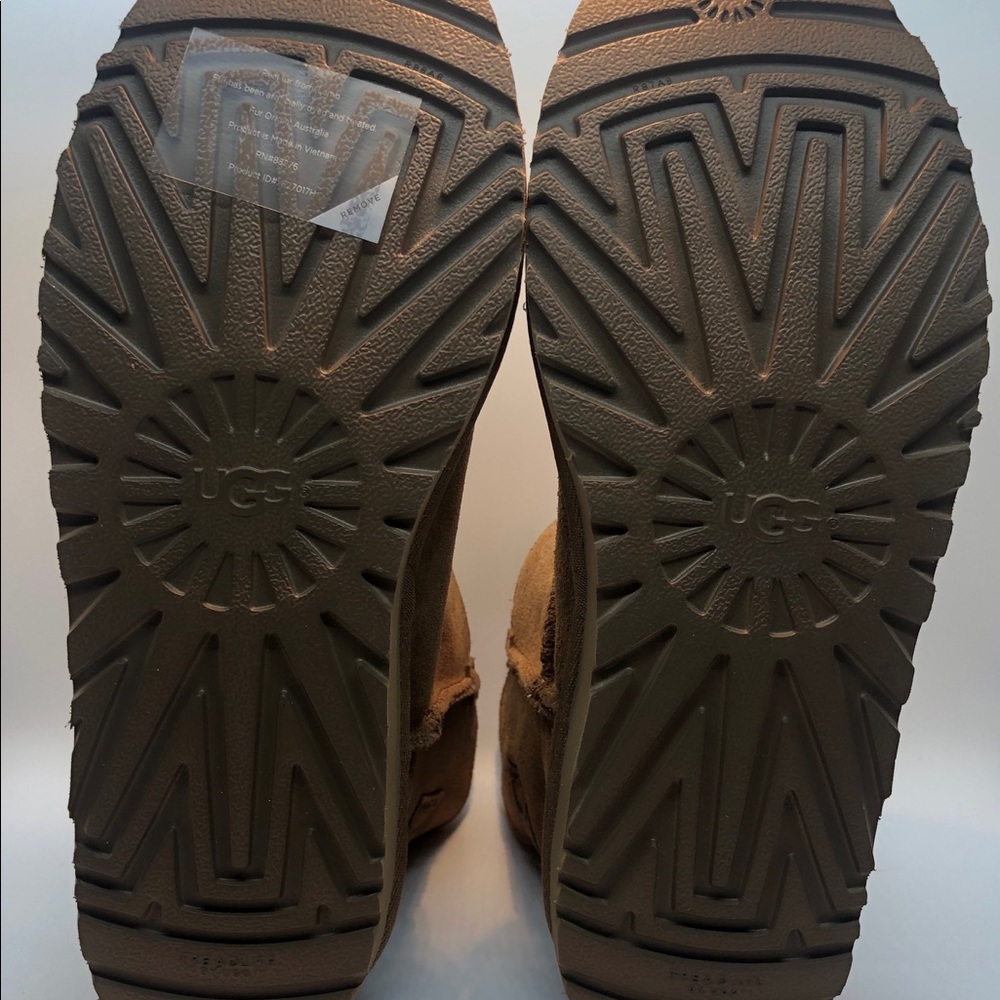 NEW Women’s  Limited Edition “Ugg Life” Short Boot - Picture 6 of 7